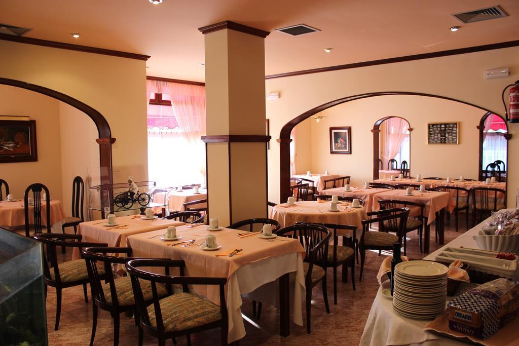 Hotel Pelayo Isla Bagian luar foto