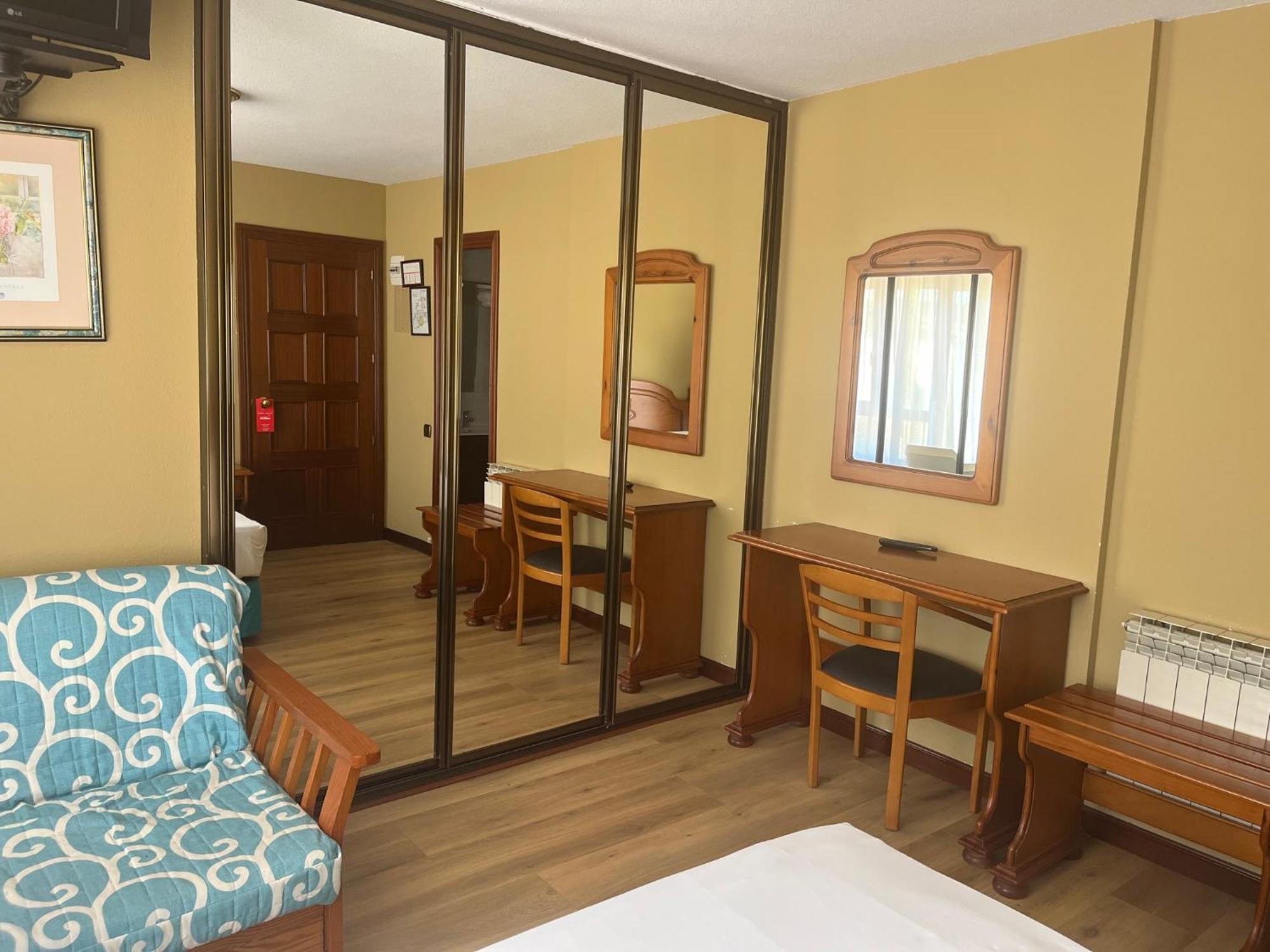 Hotel Pelayo Isla Bagian luar foto
